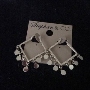 Stephan & co gold disk earrings